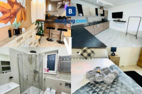 The Portuguese 3 Bedroom House & Studio By AltoLuxoExperience Short Lets & Serviced Accommodation With Free Parking